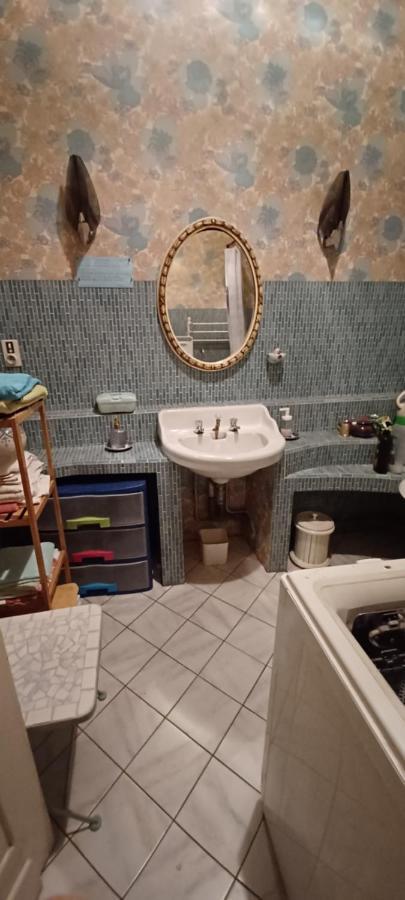 Chez Virginie - Chambre Du Bourg ルルド エクステリア 写真