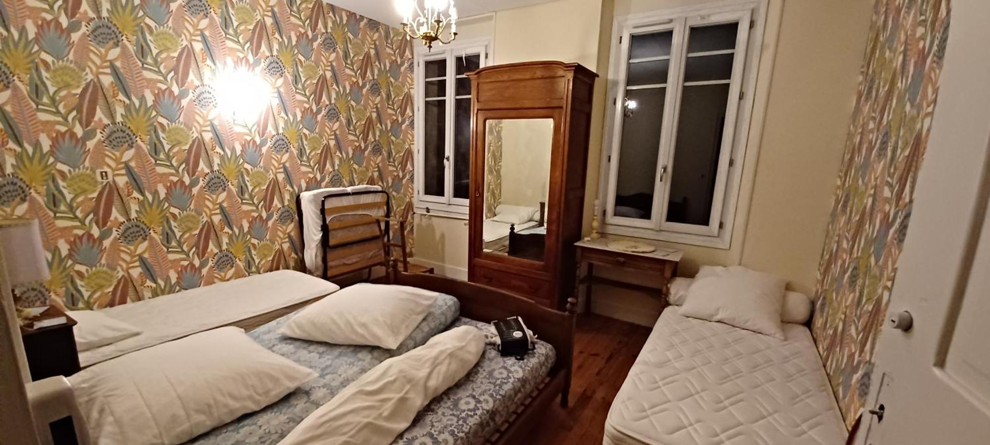 Chez Virginie - Chambre Du Bourg ルルド エクステリア 写真